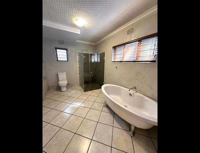 4 BEDROOM HOUSE FOR SALE IN NELSPRUIT EXT 5